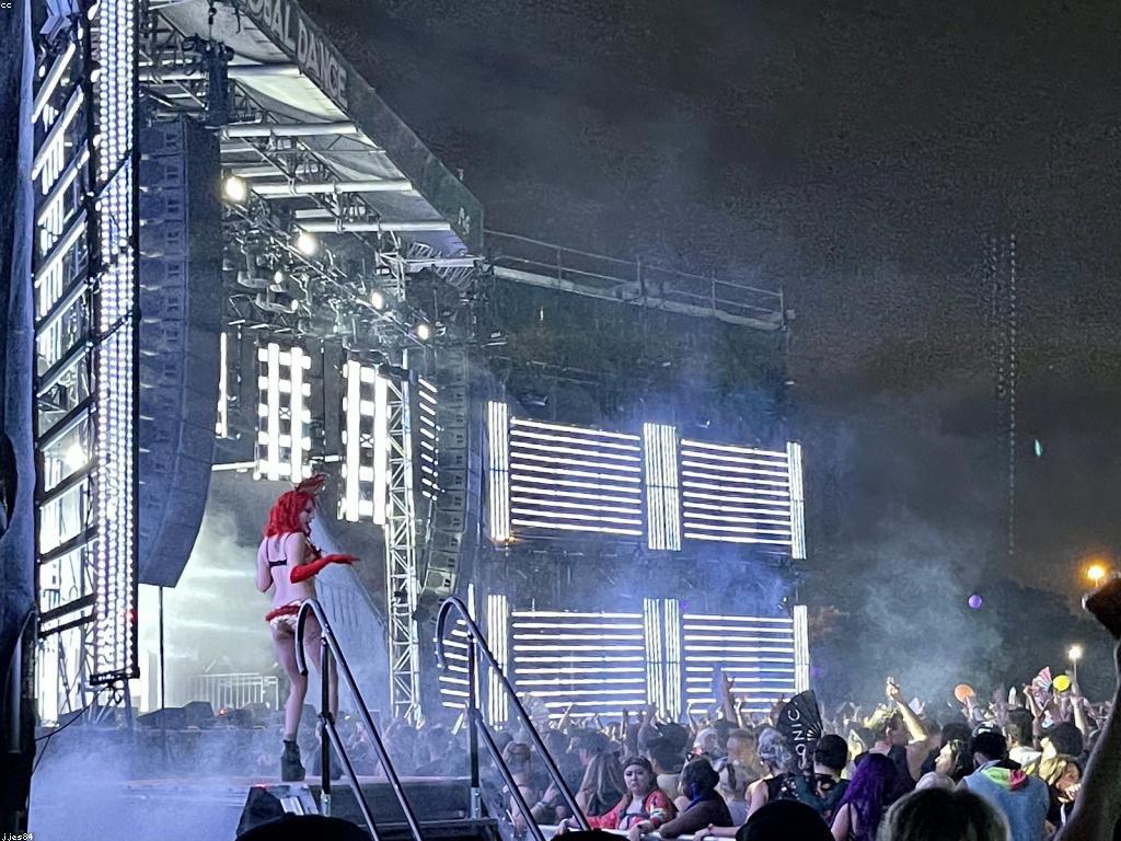 យុទ្ធសាស្ត្រនិងប្រព័ន្ធ: ការបង្កើត និងអភិវឌ្ឍន៍